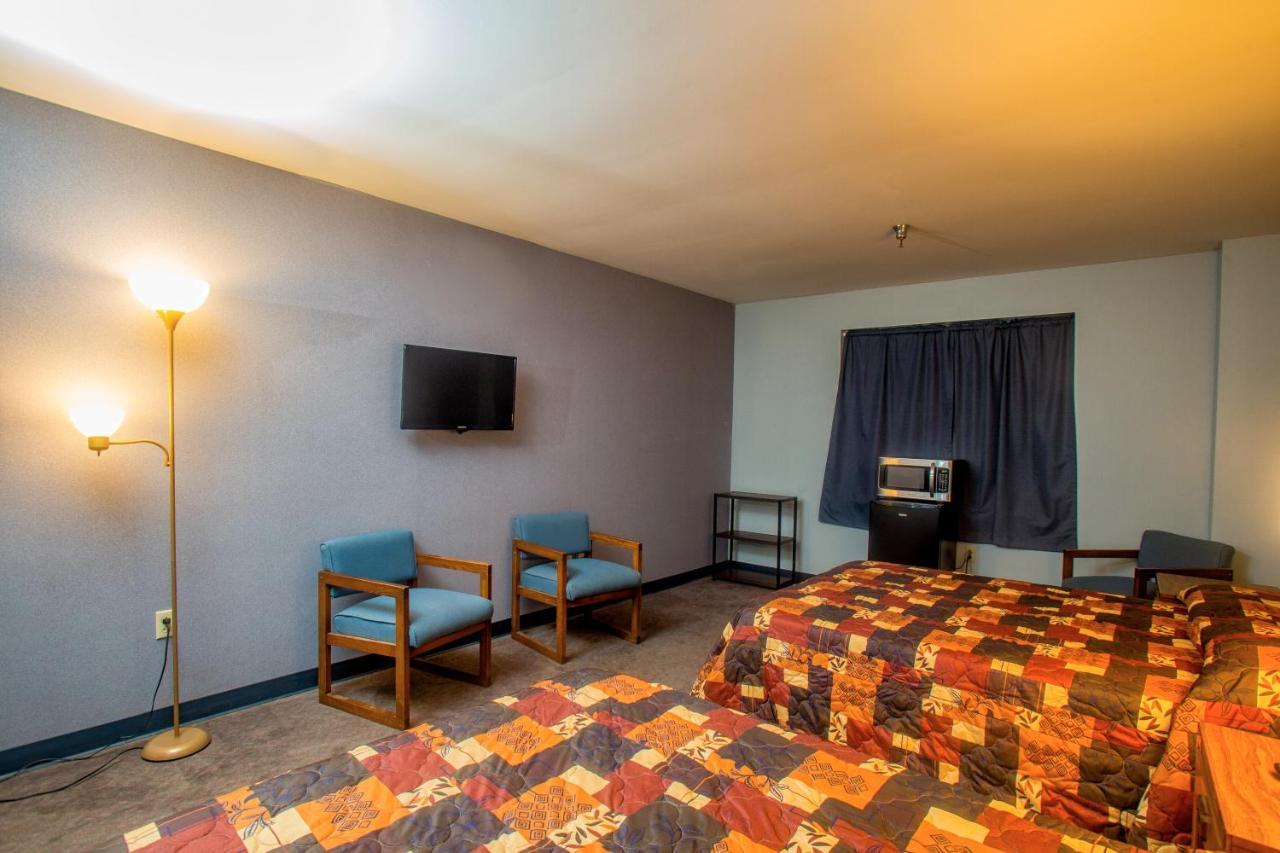 Lafayette Inn Moundsville エクステリア 写真